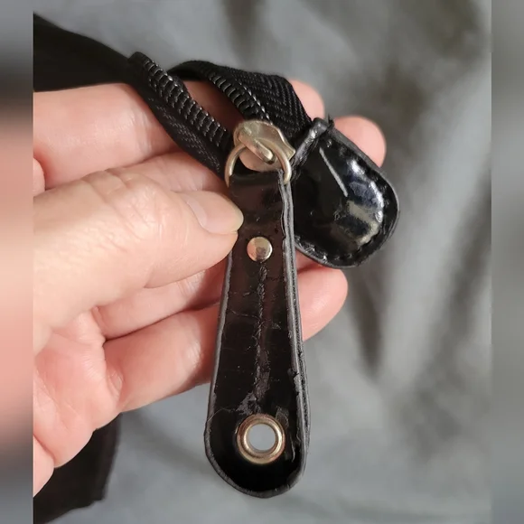 Ed Hardy | Y2K | Cute Black Panther/Bulldog Graphic Cosmetic Travel Bag - Picture 13 of 14